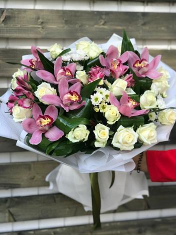 Букет цветов из: Розы и Хризантемы в Шкуропатове
