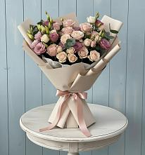 Букет цветов из:  Розы и Лизиантусы в Шкуропатове