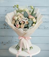 Букет цветов из:  Розы и Лизиантусы в Шкуропатове
