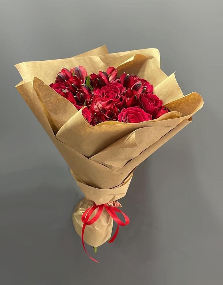 Букет цветов из: Альстромерии и Розы в Шкуропатове