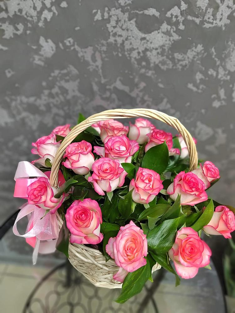 Цветочная композиция из Розы в корзине в Шкуропатове
