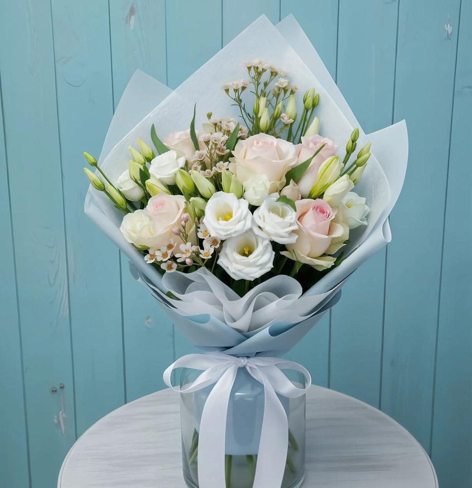 Букет цветов из: Розы и Лизиантусы в Шкуропатове