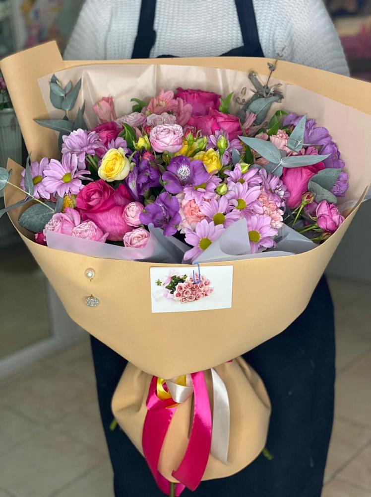 Букет цветов из: Хризантемы, Гвоздики и Альстромерии в Шкуропатове