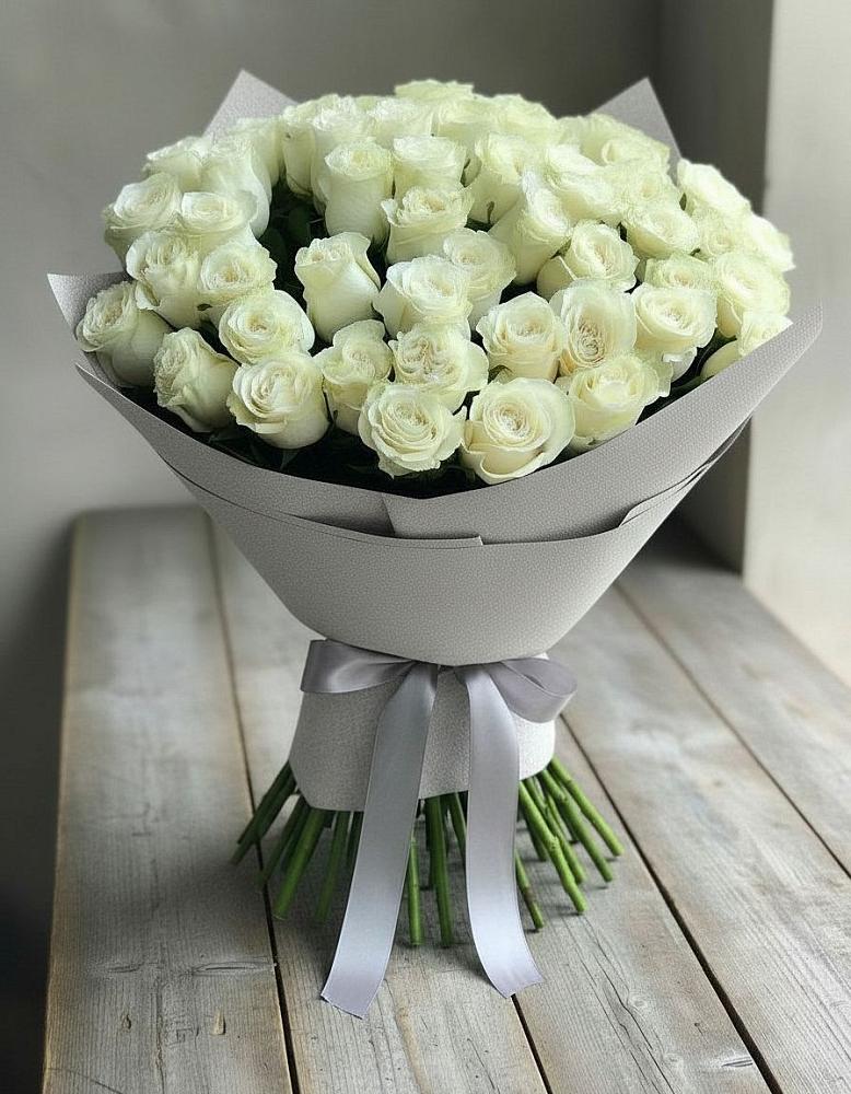 Букет 35 Белых роз в Шкуропатове