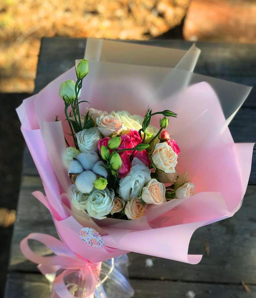 Букет цветов из: Розы и Лизиантусы в Шкуропатове