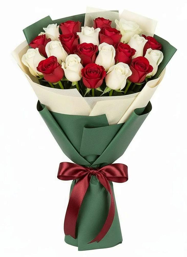 Букет Микс из красных и белых роз в Шкуропатове