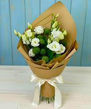 Букет цветов из:  Хризантемы и Лизиантусы в Шкуропатове