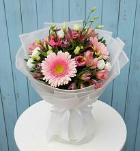 Букет цветов из:  Герберы, Альстромерии и Лизиантусы в Шкуропатове