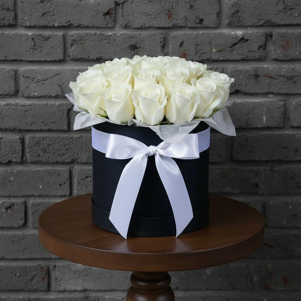 Цветочная композиция из Розы в шляпной коробке в Шкуропатове