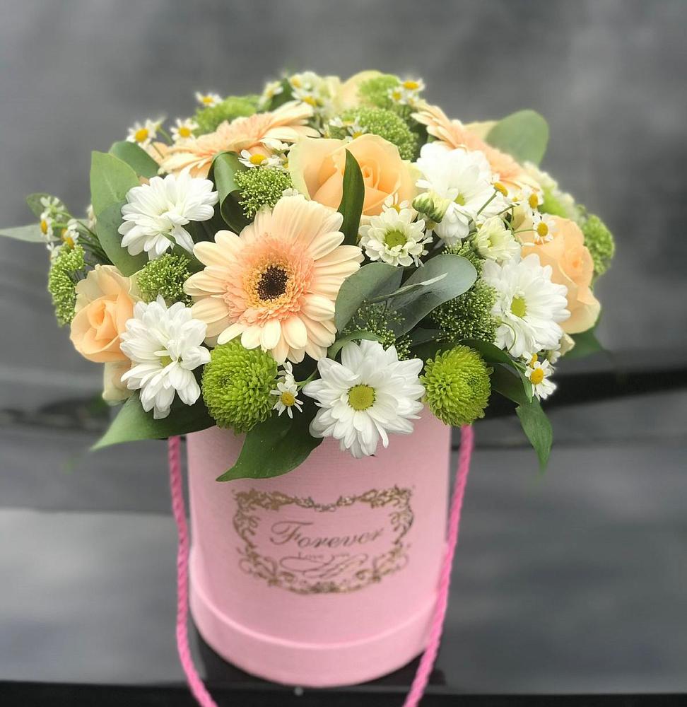 Цветочная композиция из Розы, Герберы и Хризантемы в шляпной коробке в Шкуропатове