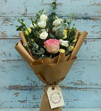 Букет цветов из:  Розы и Лизиантусы в Шкуропатове